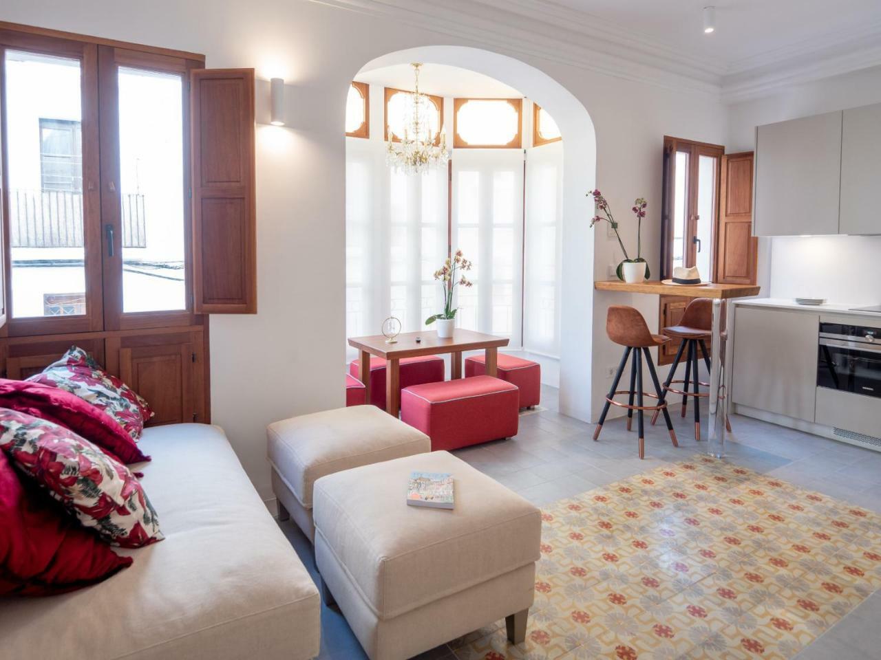 Es Palauet Brandnew One Suite Apartment In Ibiza Center Exterior foto